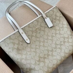 Coach Double face Large beige with off white