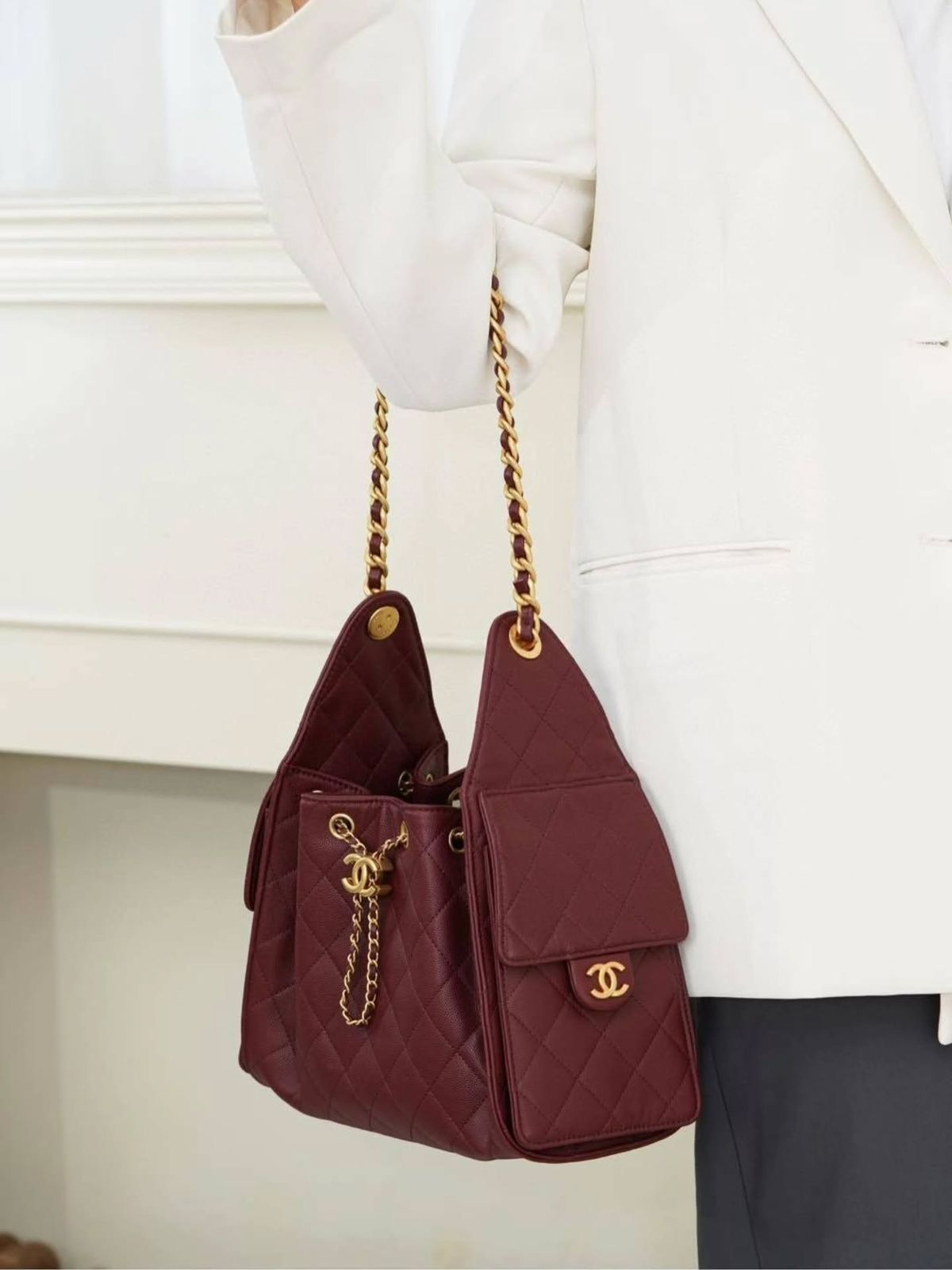 Chanel 25 Hobo bag Burgandy - Image 7