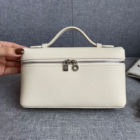 Loropiana white